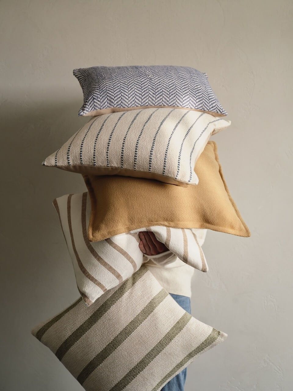 Cushions and throws for everyday comfort
